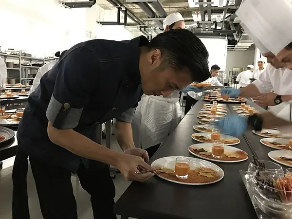 国际巨星喜欢中国美食吗_巨星国际娱乐场_巨星食品有限公司