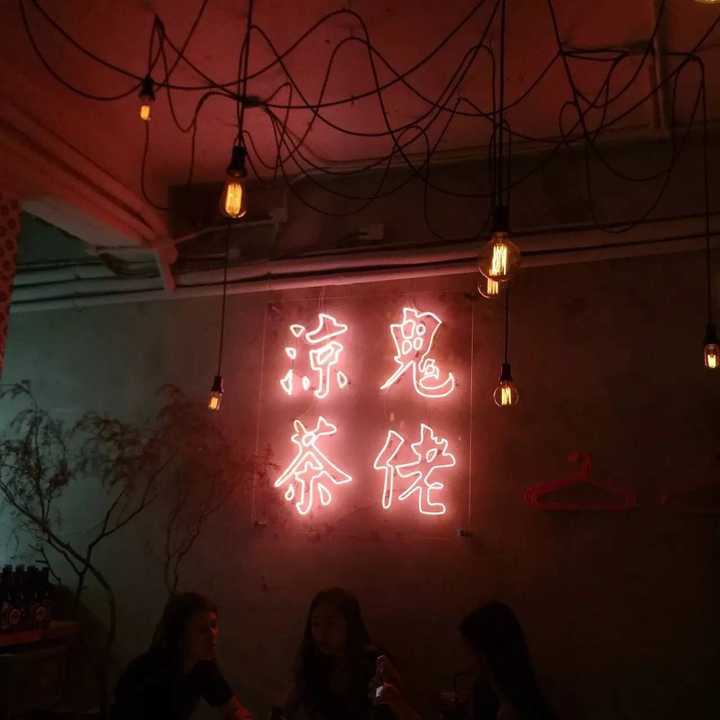 高级的面包店_西餐厅的面包片叫什么_高级西餐厅里的面包店
